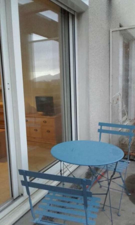 Beau Studio , Ensoleille, Wifi, Etage 5 Ascenceur Apartment Marseille Bagian luar foto
