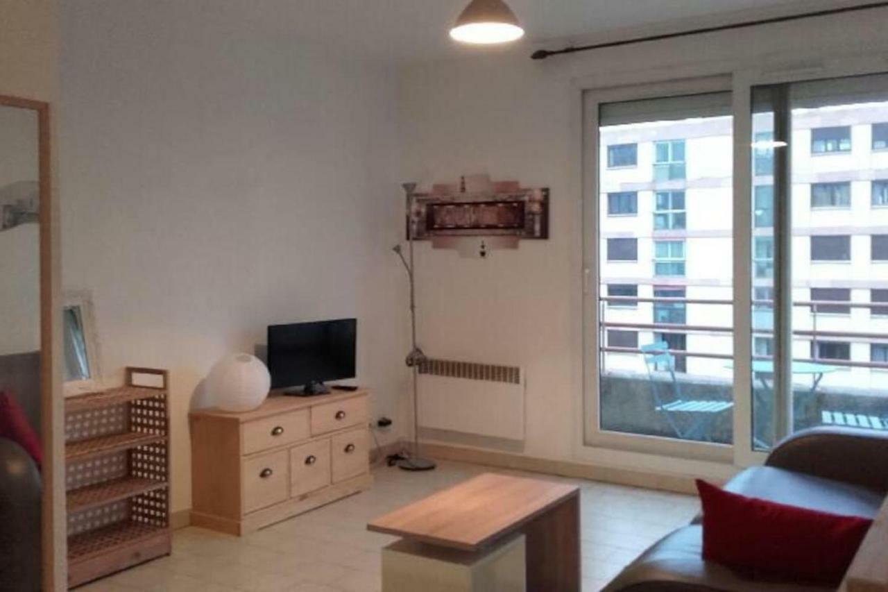 Beau Studio , Ensoleille, Wifi, Etage 5 Ascenceur Apartment Marseille Bagian luar foto